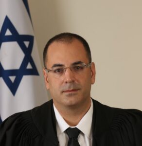 Israël : Le juge du procès de Netanyahu retrouvé mort mort après un accident de moto suspect